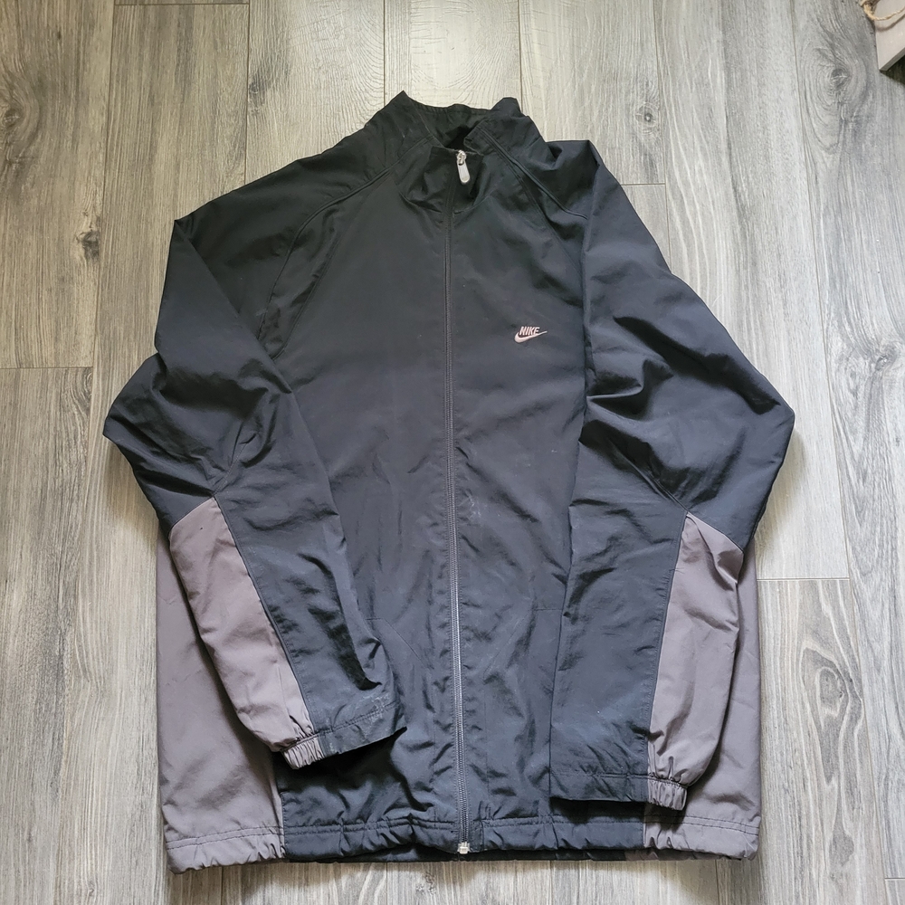 Nike Men's Black and Dark Gray Windbreaker